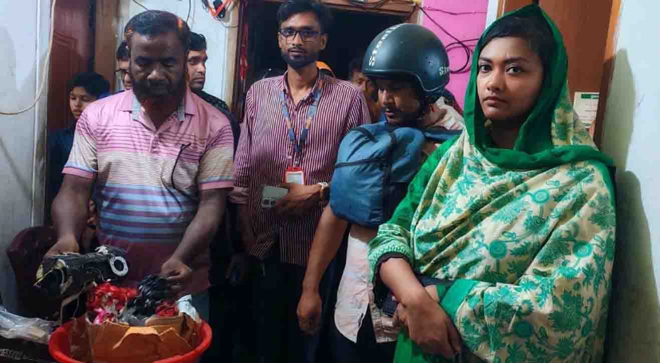 বেড়ায় জেল-জরিমানাসহ ৩ মাদক কারবারি আটক