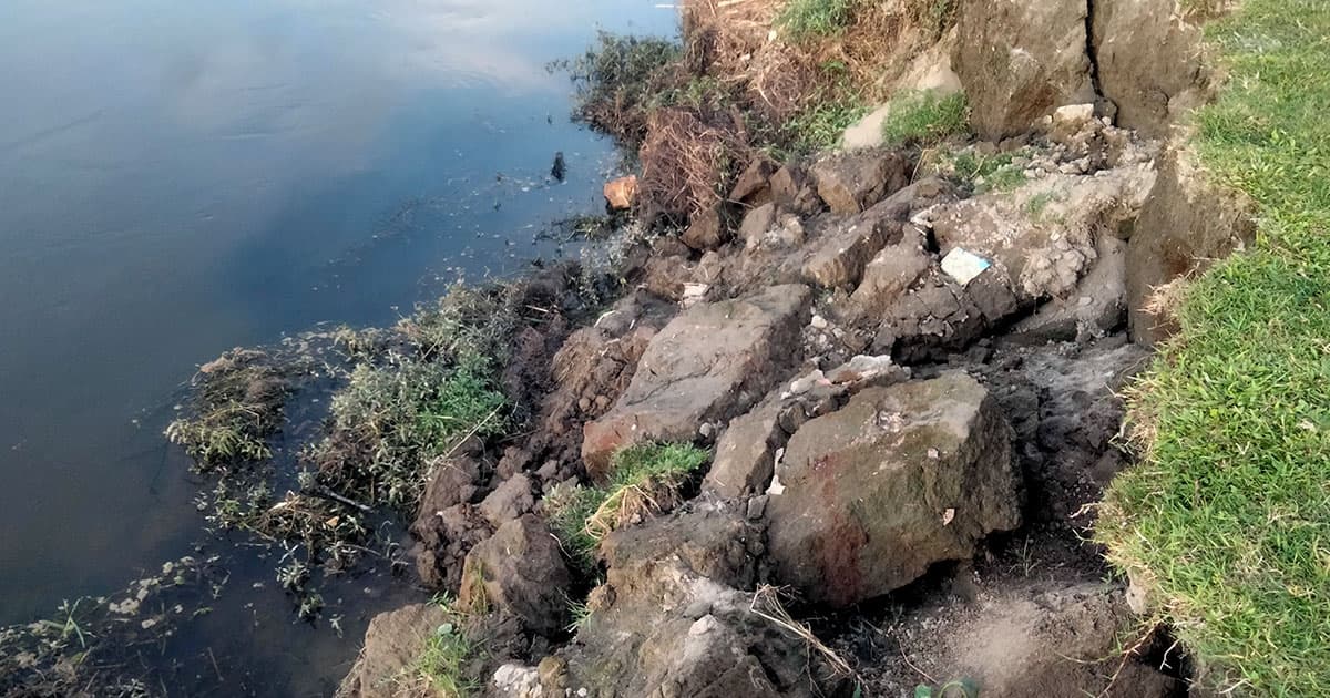 নদী ভাঙনে নির্ঘুম রাত কাটছে ধরলা পাড়ের মানুষ