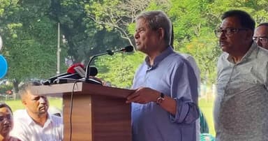 ঠাকুরগাঁওয়ে ক্ষুদ্র নৃ-গোষ্ঠীর মাঝে সহায়তা সামগ্রী বিতরণ