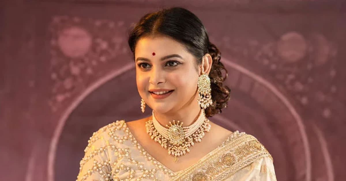 কেউ খারাপ প্রস্তাব দেওয়ার সাহস পায়নি : শবনম ফারিয়া