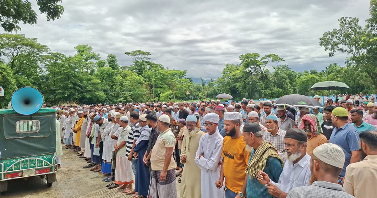 মোটরসাইকেল দুর্ঘটনায় তিন বন্ধুর মৃত্যু: অশ্রুসিক্ত গোয়াইনঘাট