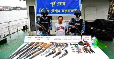 দুর্গম পাহাড়ে অস্ত্র কারখানার সন্ধান, ‘মিন্টু বাহিনী’র প্রধান আটক
