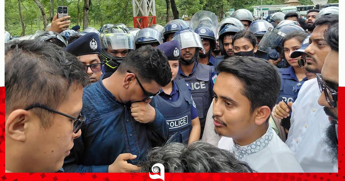 ব্যারিকেড ভেঙে হবিগঞ্জের পথে এনসিপি নেতাকর্মীরা
