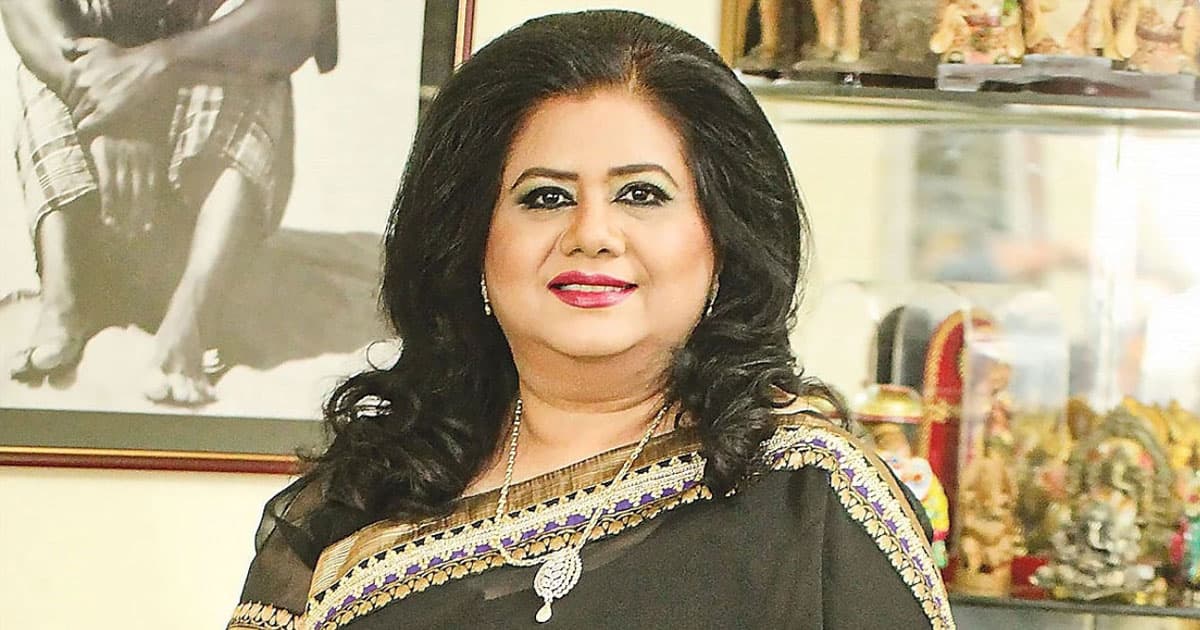 প্রথমবার একক গানে শিল্পকলার মঞ্চে রুনা লায়লা