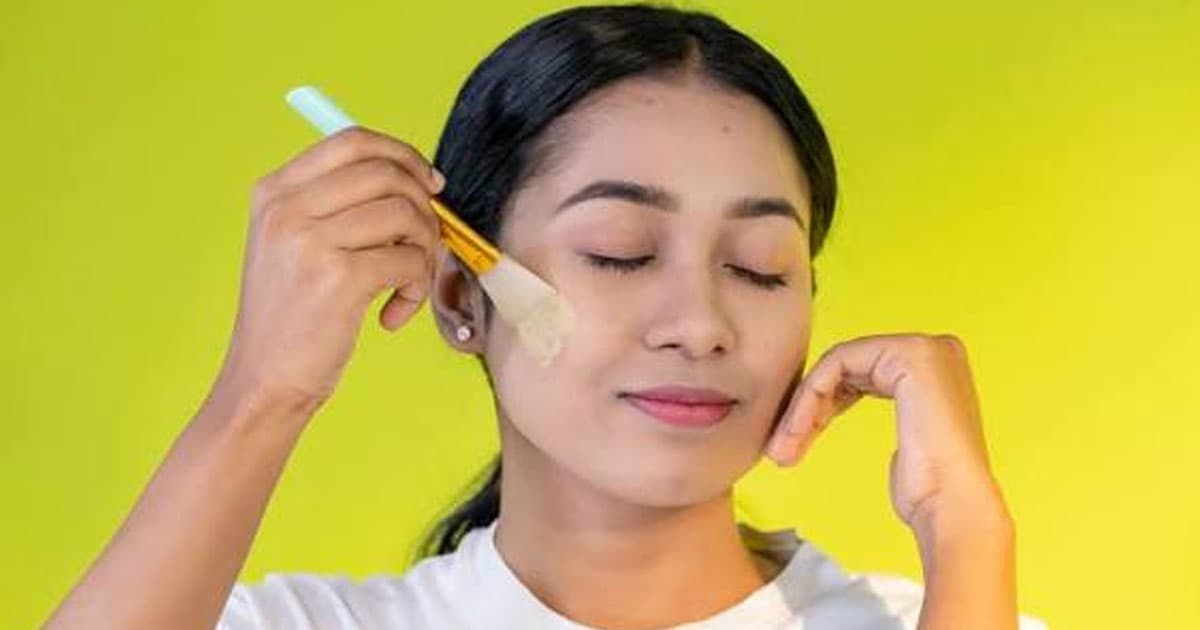 তৈলাক্ত ত্বকের যত্ন নেবেন যেভাবে