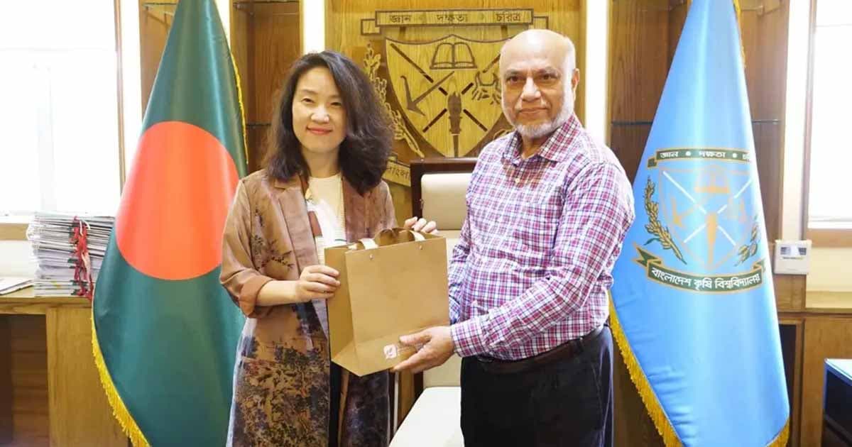 বাকৃবি ও চায়না এগ্রিকালচারাল ইউনিভার্সিটির সমঝোতা স্মারক স্বাক্ষর