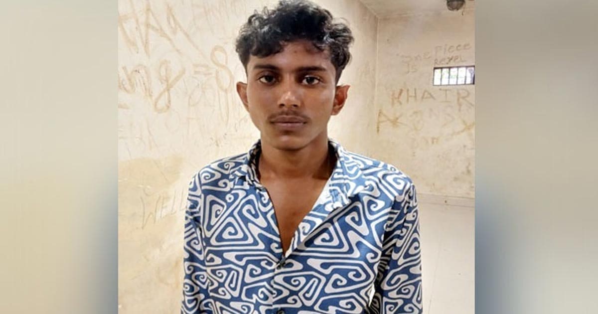 শিক্ষার্থীকে ধর্ষণের অভিযোগে গ্রেপ্তার ১