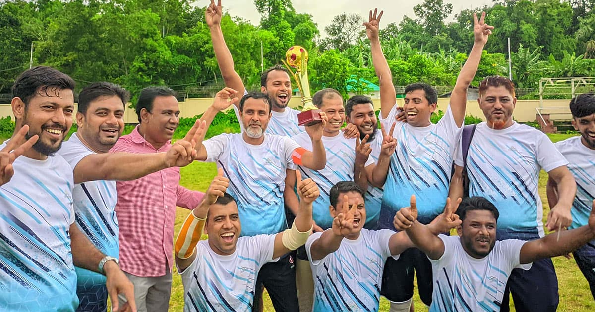 কুবিতে প্রীতি ফুটবল ম্যাচ অনুষ্ঠিত