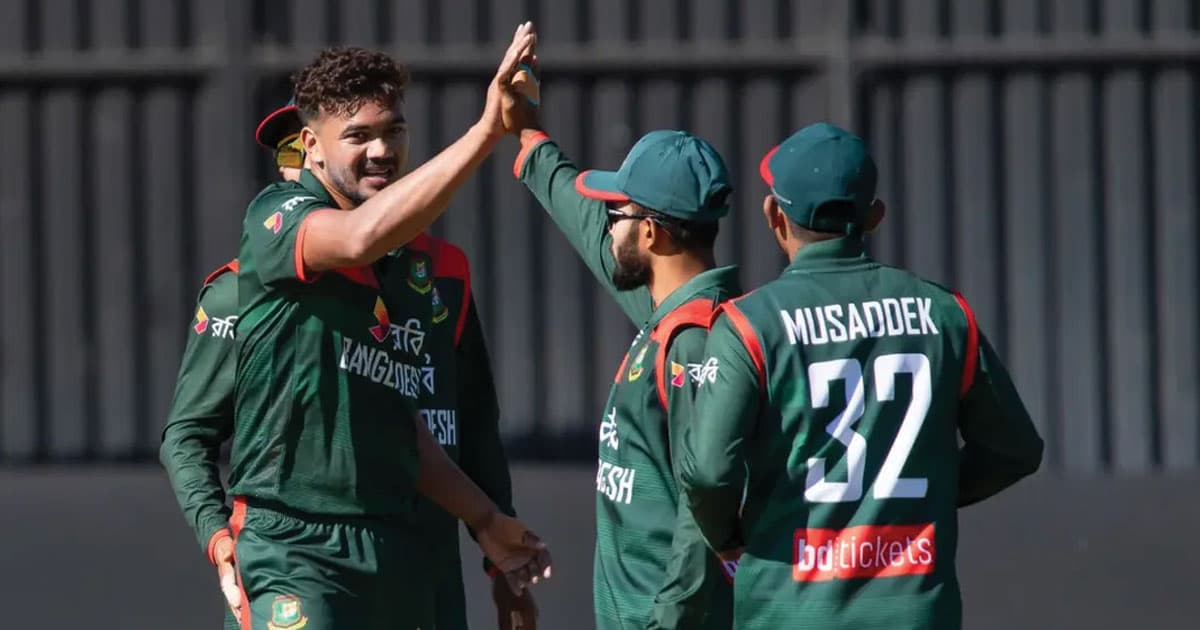 ৬৬ রানেই ৪ উইকেট হারিয়ে চাপে জিম্বাবুয়ে