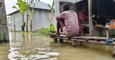 বন্যার ক্ষতি কমাতে পূর্বাভাস-নগরায়ণে জোর
