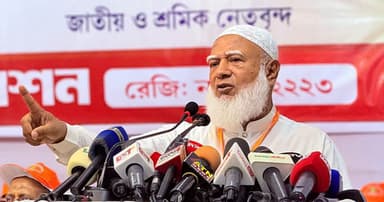 তারেক রহমানের ইশারায় সব চললে দুর্নীতি বন্ধ হয় না কেন