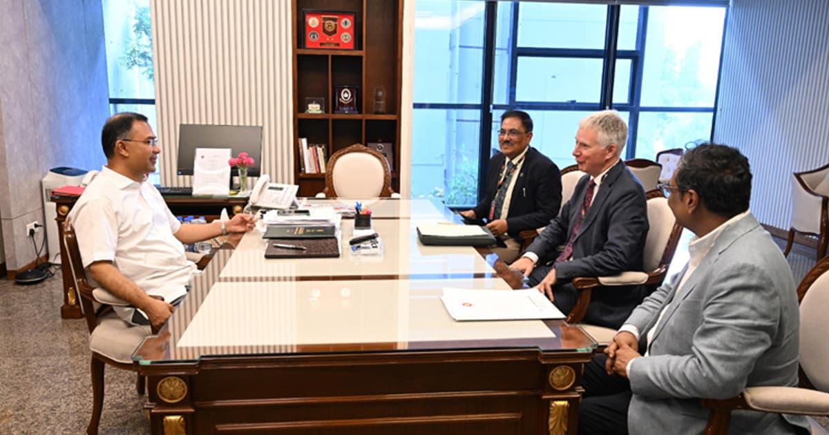 প্রধানমন্ত্রীর সঙ্গে আইএপিবি’র প্রধান নির্বাহীর সাক্ষাৎ