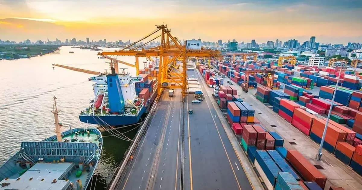 ২৪ বিলিয়ন ডলারের বাণিজ্য ঘাটতিতে দেশ