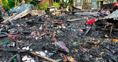 লালমোহনে অগ্নিকাণ্ডে দুই বসতঘর পুড়ে ছাই