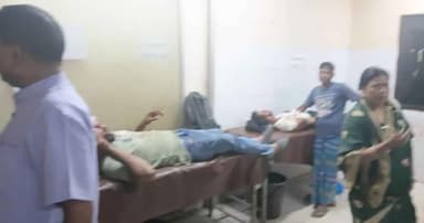 টাঙ্গাইলে ট্রাক-বাসের সংঘর্ষে নিহত ৩
