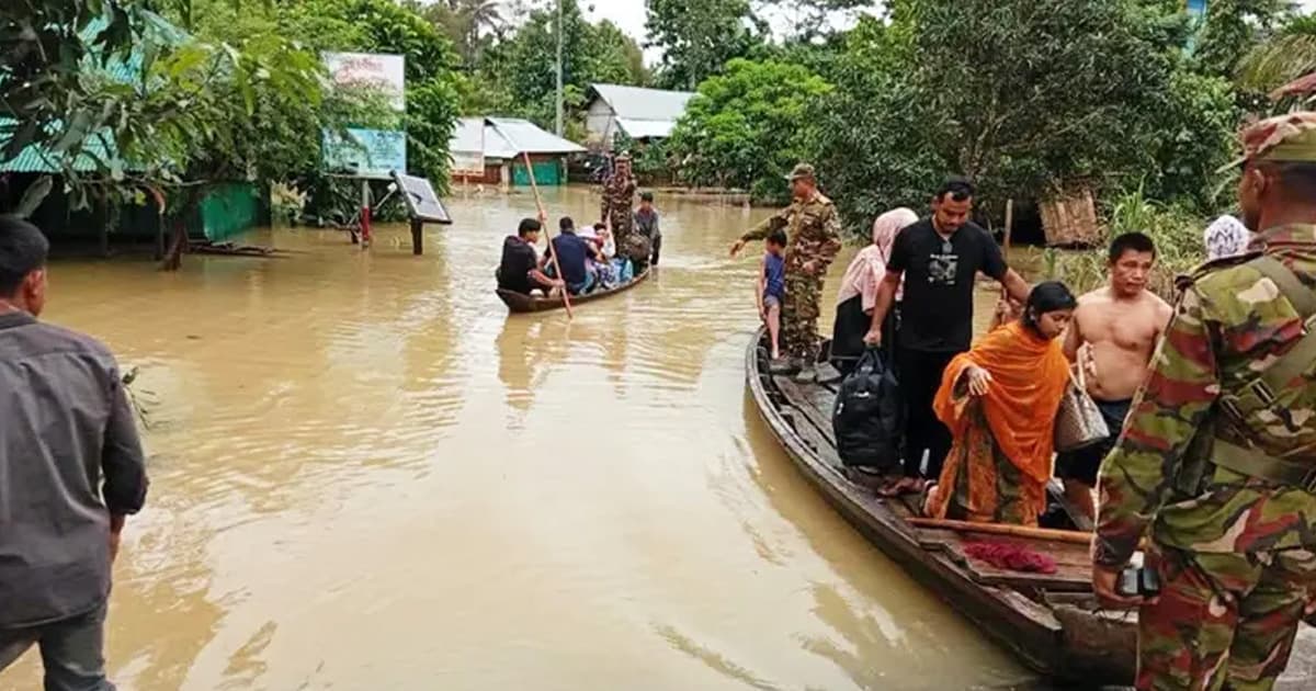 দুর্যোগে পার্বত্য চট্টগ্রামে উদ্ধার, ত্রাণ ও পুনর্বাসনে সেনাবাহিনী