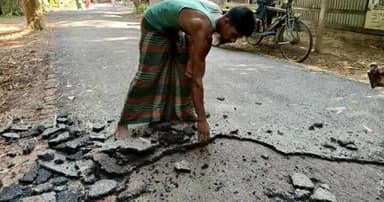 হাতের স্পর্শেই উঠে যাচ্ছে পিচ, সড়ক সংস্কারে অনিয়ম