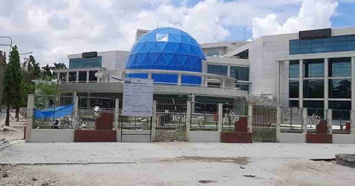 বকেয়া ১৭ লাখ টাকা, দর্শক খরায় রাজশাহী নভোথিয়েটার