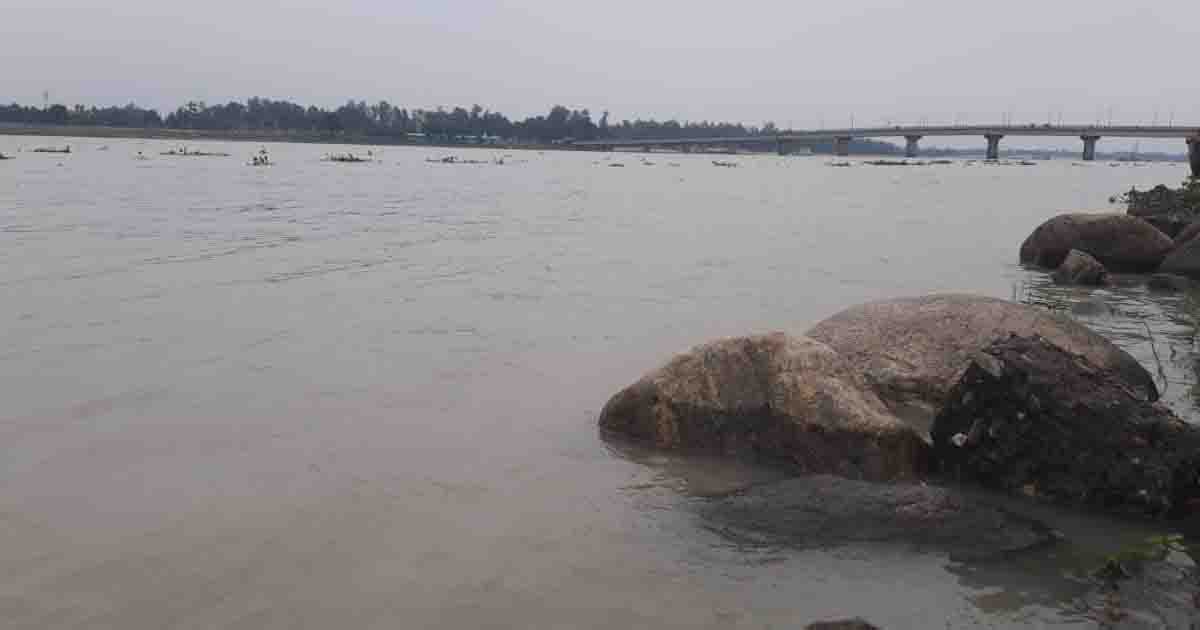 গজলডোবার ২০ গেট খোলা: তিস্তা-ব্রহ্মপুত্রে পানি বাড়ছে, চরাঞ্চল প্লাবিত