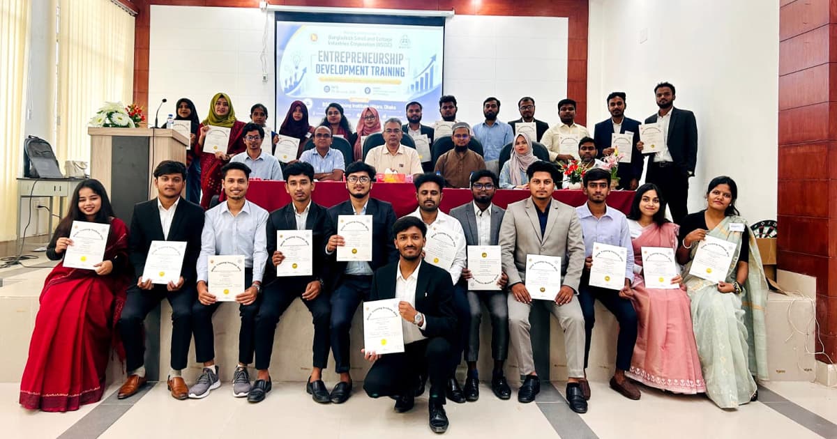 যবিপ্রবি ‘উদ্যোক্তা উন্নয়ন’ প্রশিক্ষণ কর্মসূচির সমাপনী
