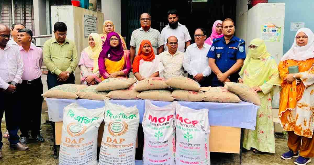 চিরিরবন্দরে কৃষি প্রণোদনা কর্মসূচির শুভ উদ্বোধন