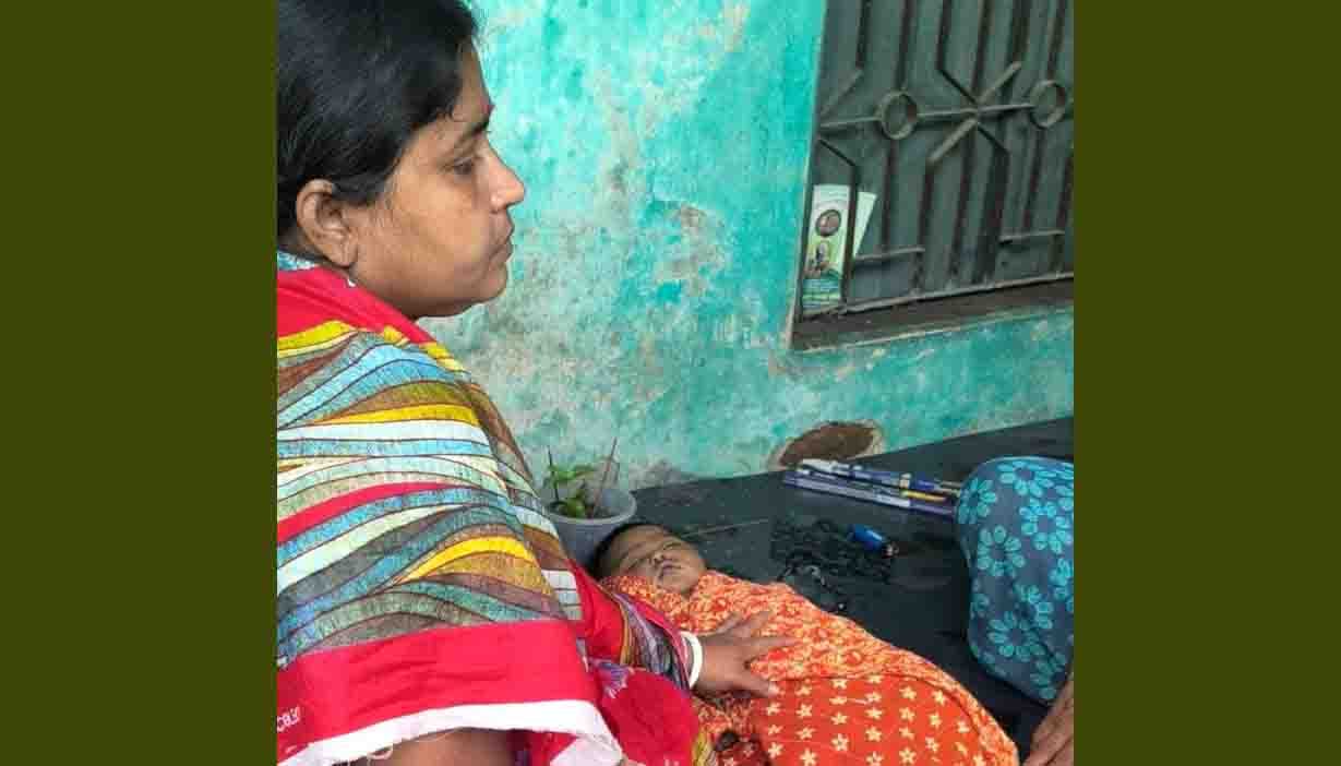 জীবননগরে শ্বাসনালীতে দুধ আটকে শিশুর মর্মান্তিক মৃত্যু