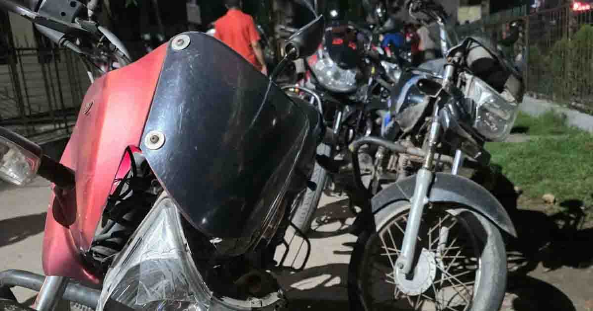 বাউফলে বিএনপির মিছিলে হামলা, ব্যাপক ভাঙচুর