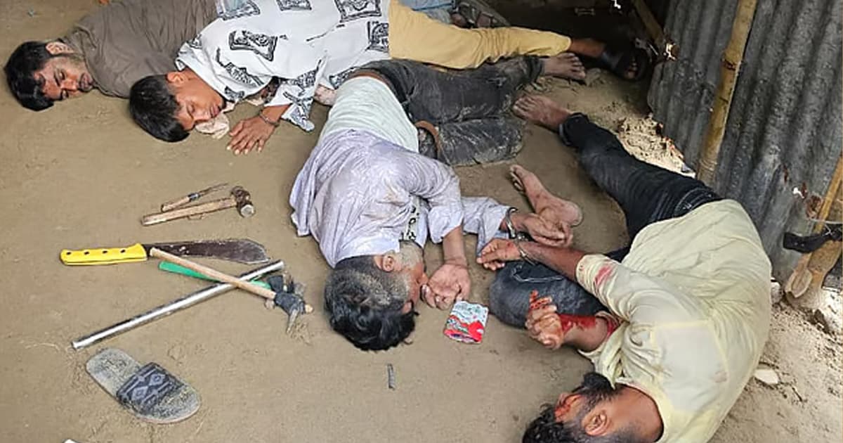 মোহাম্মদপুরে ছিনতাইকারী ধরতে গিয়ে হামলায় ওসি-এসআই আহত, আটক ৪