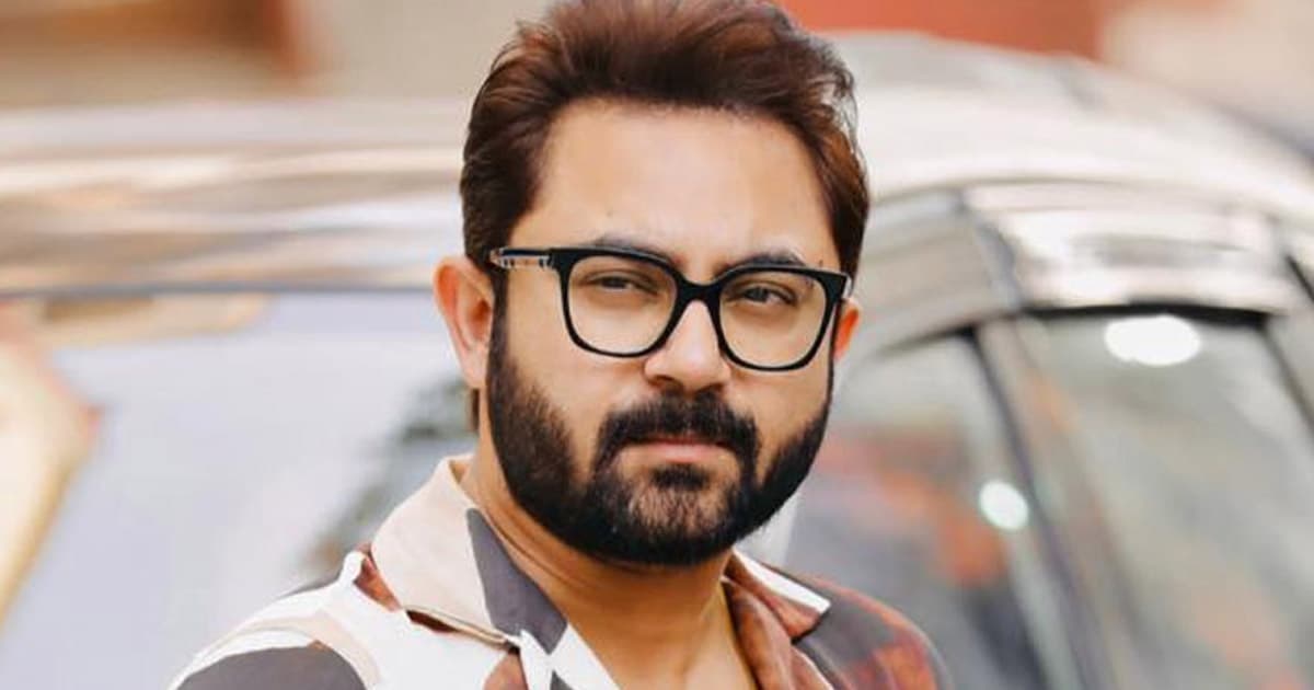 সোহম চক্রবর্তীর বিরুদ্ধে মামলা