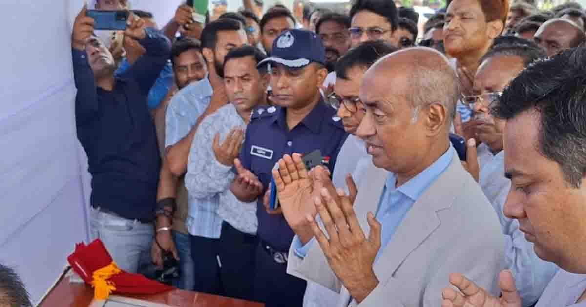 এবার বাজেট নিয়ে মিছিল হচ্ছে মদ-সিগারেটের দাম বাড়ায়: আইনমন্ত্রী