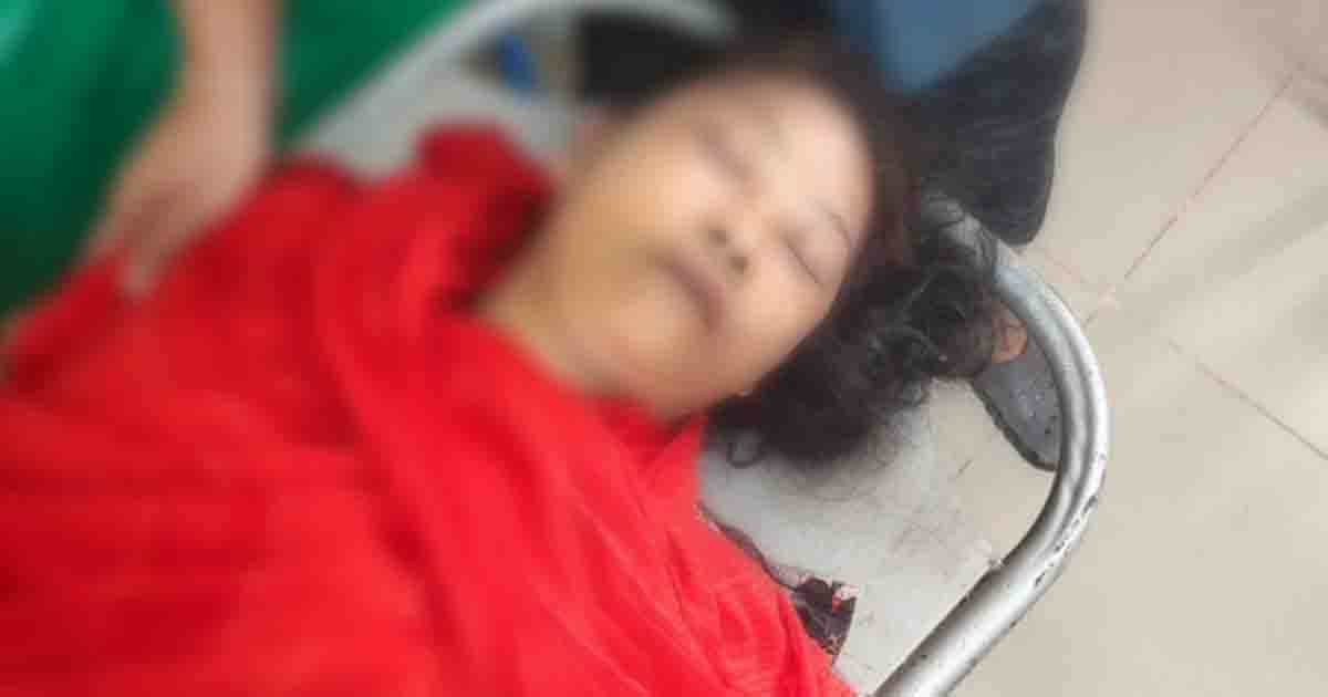 জাম পাড়তে গিয়ে বিদ্যুৎস্পৃষ্টে প্রধান শিক্ষিকার মৃত্যু