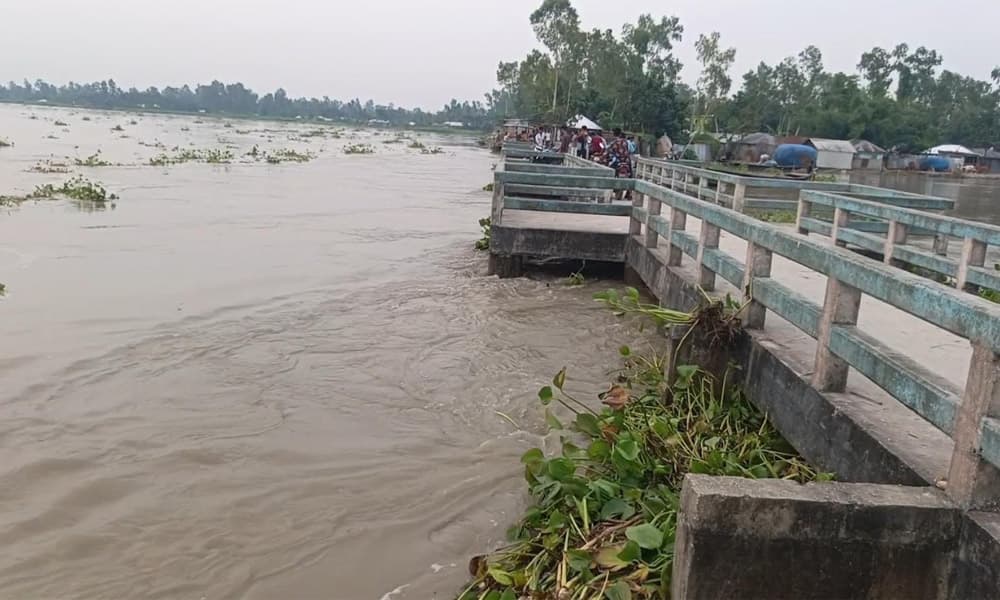 উজানের ঢল ও বৃষ্টিতে বাড়ছে তিস্তার পানি, নিম্নাঞ্চলে বন্যার শঙ্কা