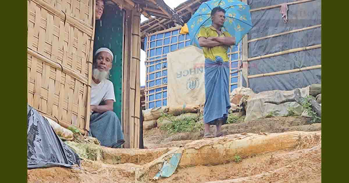 প্রাণভয়ে লাখো রোহিঙ্গা