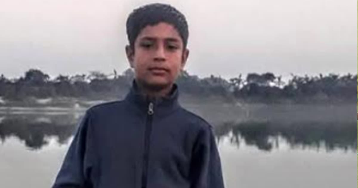 গফরগাঁওয়ে ব্রাজিলের পতাকা টানাতে গিয়ে কিশোরের মৃত্যু
