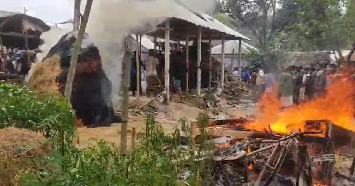 আদিতমারীতে শিশুর মরদেহ উদ্ধার, ডিসি-এসপির গাড়ি ভাঙচুর জনতার
