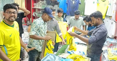 ফুটবল জ্বরে কাঁপছে বরিশাল: বাজারে ব্রাজিলের জার্সির সংকট!