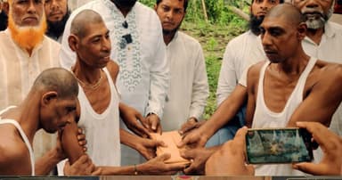 সেই তিন প্রতিবন্ধী ভাইয়ের পাশে প্রশাসন