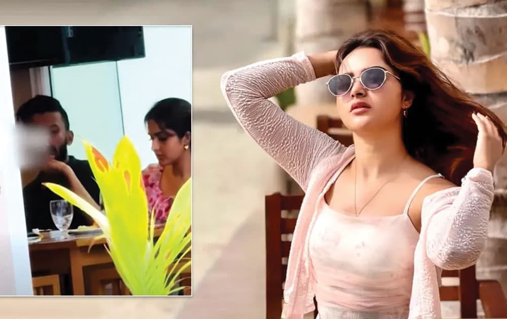 তবে এর ফাঁকেই একটি ভিডিও ছড়িয়ে নেট দুনিয়ায়। যেখানে দেখা যায়, রেস্তোরাঁয় খাবারের টেবিলে পাশাপাশি বসা কেয়া পায়েল ও অচেনা এক তরুণ। দুজনেই খাবার খাচ্ছেন। মাঝে মাঝে ওই তরুণকে নিজ হাতে খাবার খাইয়ে দিচ্ছেন কেয়া পায়েল।