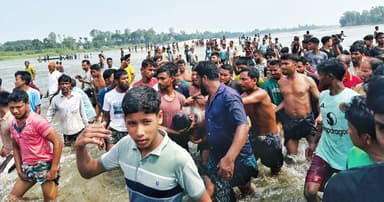 নদীতে নেমে নিভে গেল দুই ভাইয়ের জীবন প্রদীপ