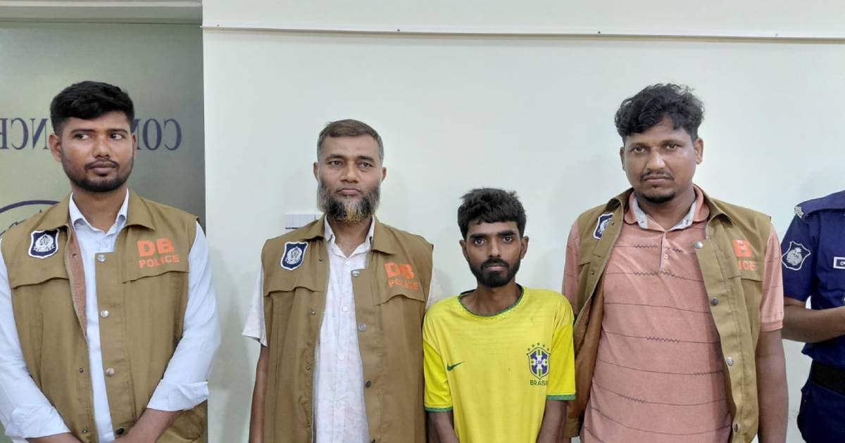 ডিসি-এসপি পরিচয়ে চাঁদাবাজি, যুবক আটক
