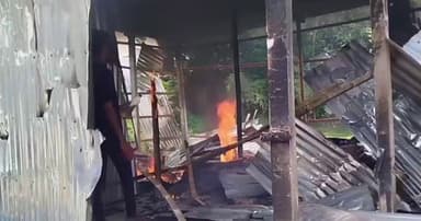 স্কুলছাত্রীকে শ্লীলতাহানি: অভিযুক্তের ব্যবসাপ্রতিষ্ঠানে ভাঙচুর ও অগ্নিসংযোগ