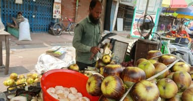 শ্যামনগরে প্রচণ্ড তাপদাহে অতিষ্ঠ জনজীবন