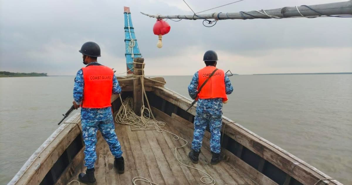 ২৮ ঘণ্টা পর মেঘনা থেকে শিশুর মরদেহ উদ্ধার