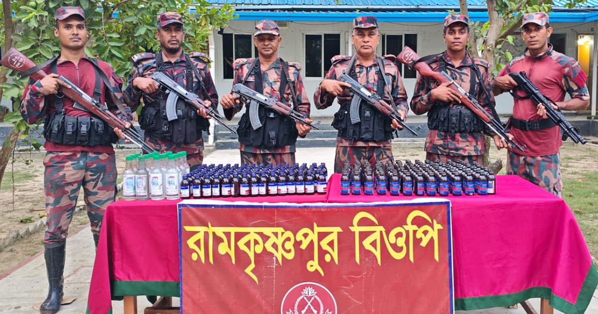 কুষ্টিয়া সীমান্তে বিপুল পরিমাণ মদ ও মাদক উদ্ধার
