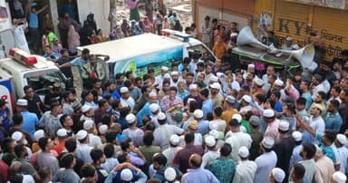 জানাজায় হাজারো মানুষের ঢল
