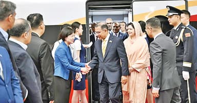 ‘চিরচেনা’ চীনে বন্ধুবেশে বরণ