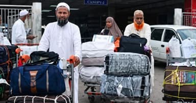 দেশে ফিরলেন ৫২৪৯১ জন হাজি, মৃত্যু ৪৯ জনের