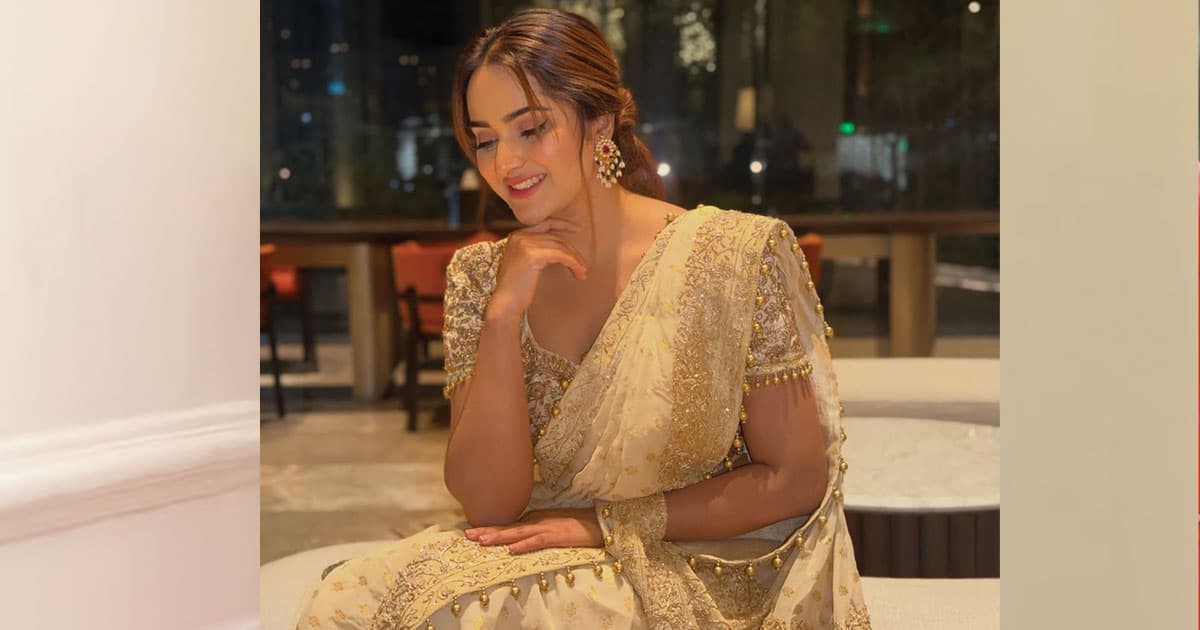 এ তথ্য জানিয়ে একটি সূত্র বলেন, ‘প্রাচুর্যের সঙ্গে প্রেমের সম্পর্কে রয়েছেন কেয়া পায়েল।’ দীর্ঘদিন ধরে তারা প্রেমের সম্পর্কে রয়েছেন। তাদের সম্পর্কের বিষয়টি দুই পরিবারও জানে। এমনকি, ভবিষ্যতে তাদের বিয়ের পরিকল্পনাও রয়েছে। উপযুক্ত সময়েই দুই পরিবার তাদের সম্পর্ক ও ভবিষ্যৎ পরিকল্পনা নিয়ে আনুষ্ঠানিক ঘোষণা দেবে।