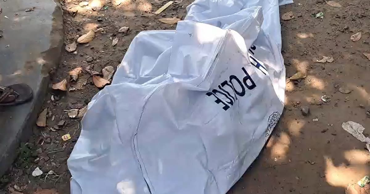 ফোনে কথা বলার সময় ট্রেনে কাটা পড়ে যুবকের মৃত্যু