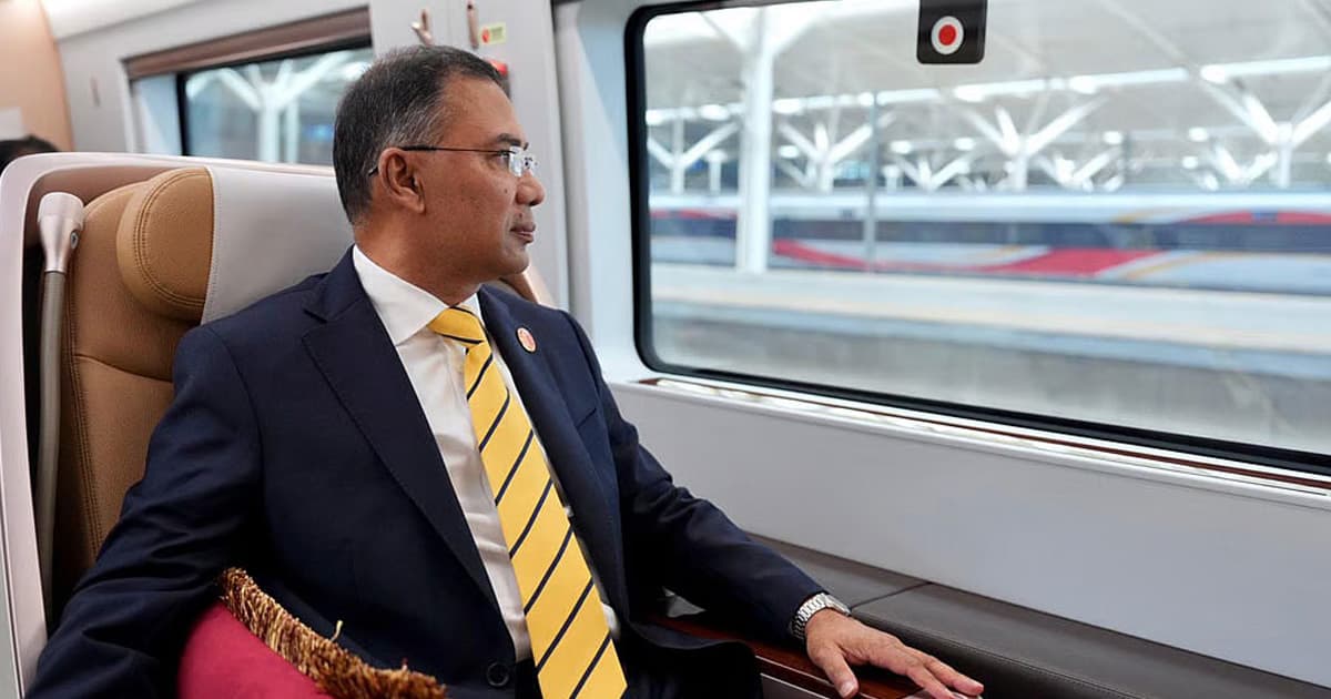 তালিয়ান থেকে বেইজিংয়ের পথে প্রধানমন্ত্রী